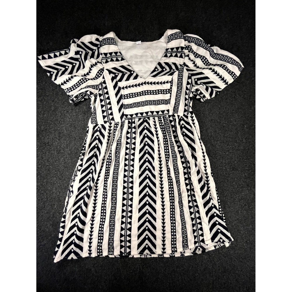 Old Navy Swing Dress Womens Medium Black White Empire Waist Pleated Tribal Boho